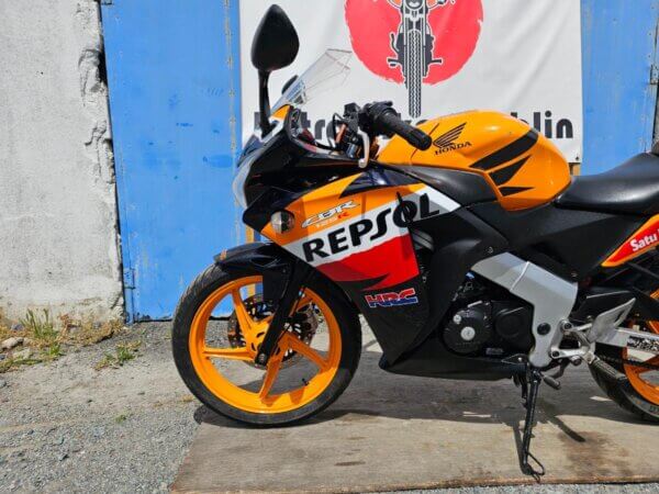 2012 Honda CBR125R REPSOL (10)