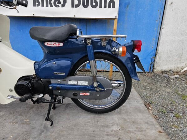 Right side view of 2007 Honda Super Cub C50 Fuel Injected